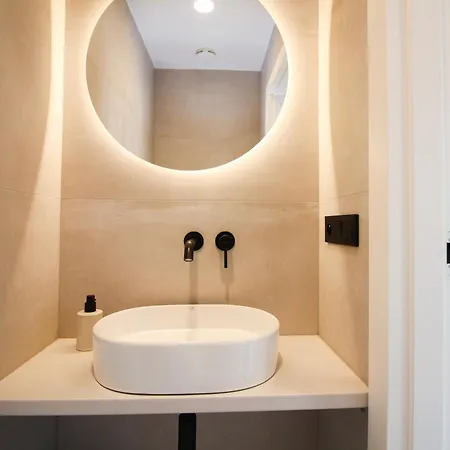 Apartment Se Zahradkou Tre
