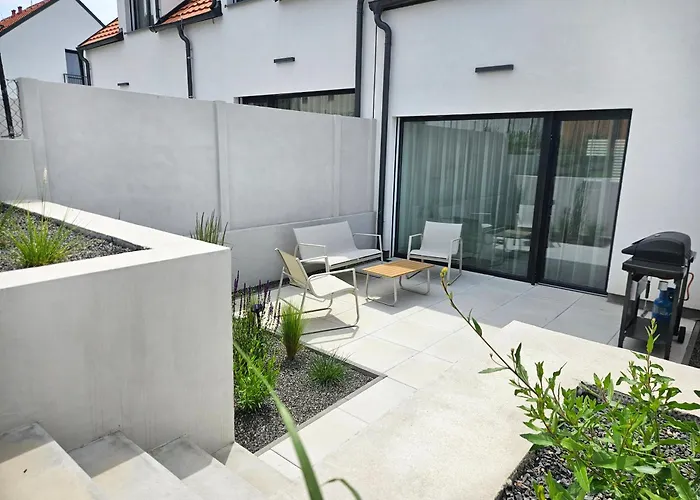 Lejlighed Apartmanovy Se Zahradkou Tre *